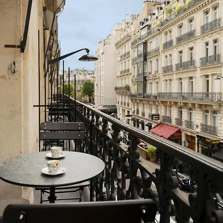 Hotel Vestay Montaigne Parigi